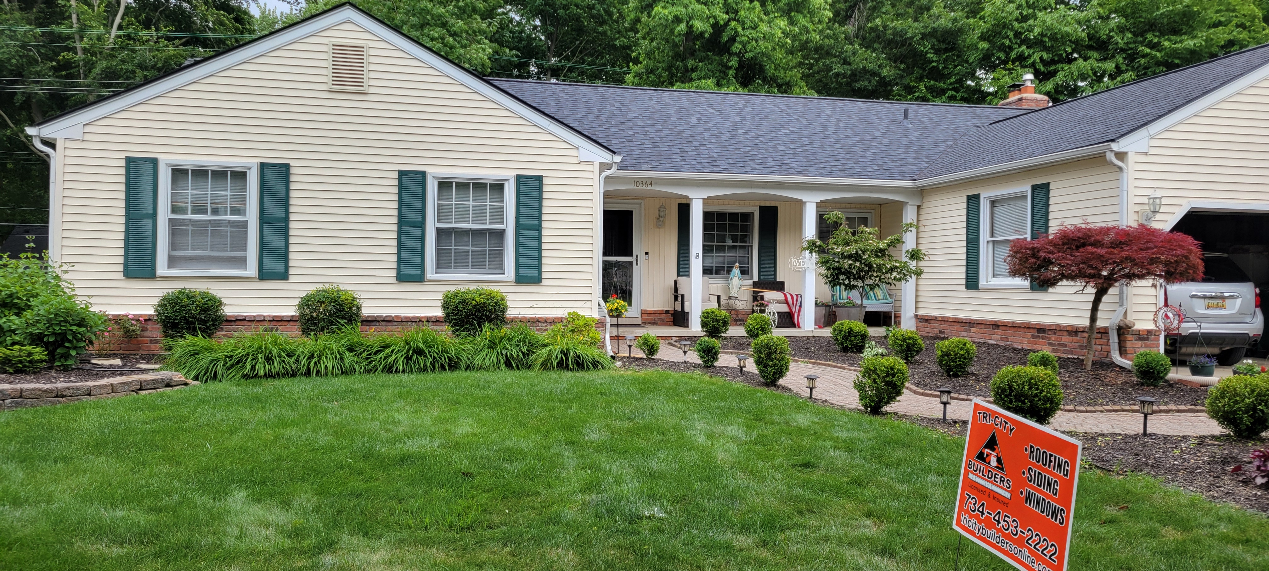 Roof crew Belleville